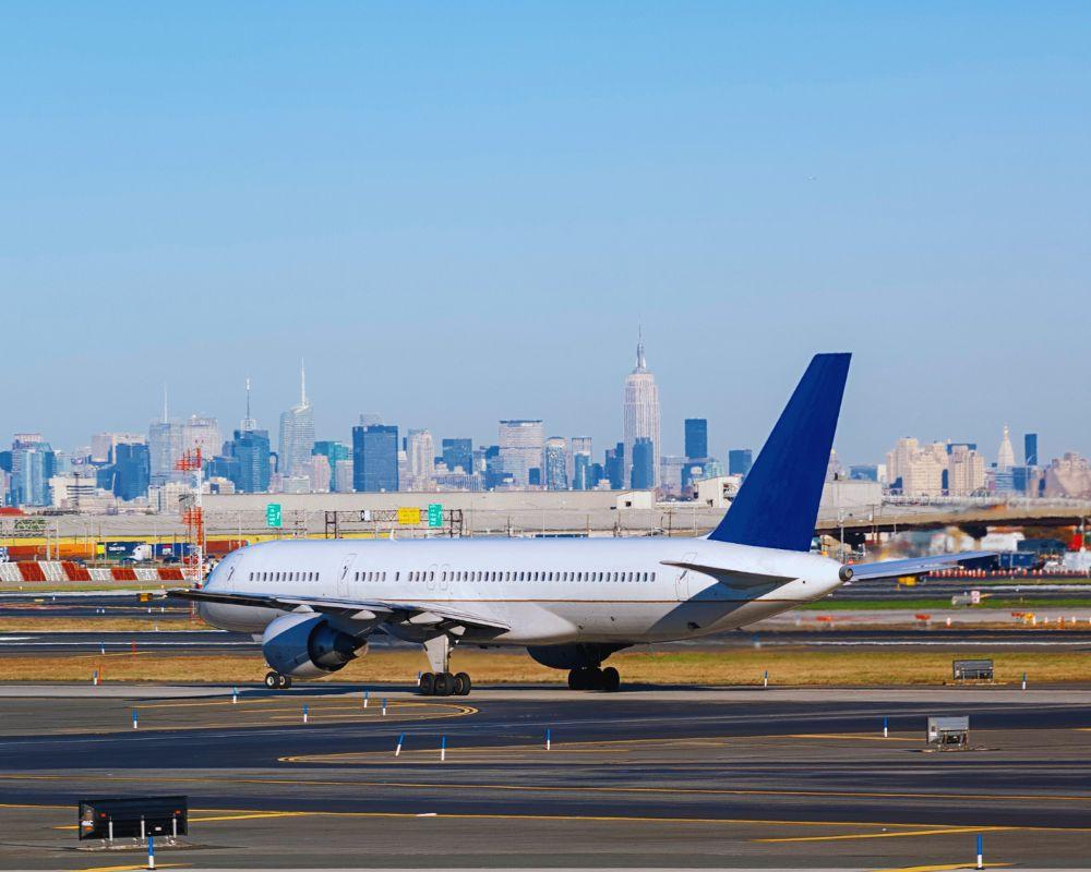 Newark Liberty International Airport (EWR) Complete Guide